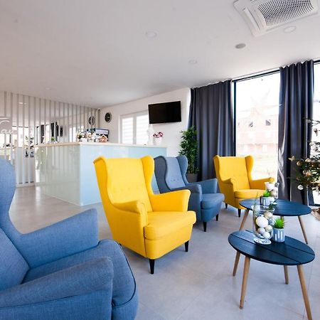 Hotel Tau เมจูโกเรีย ภายนอก รูปภาพ