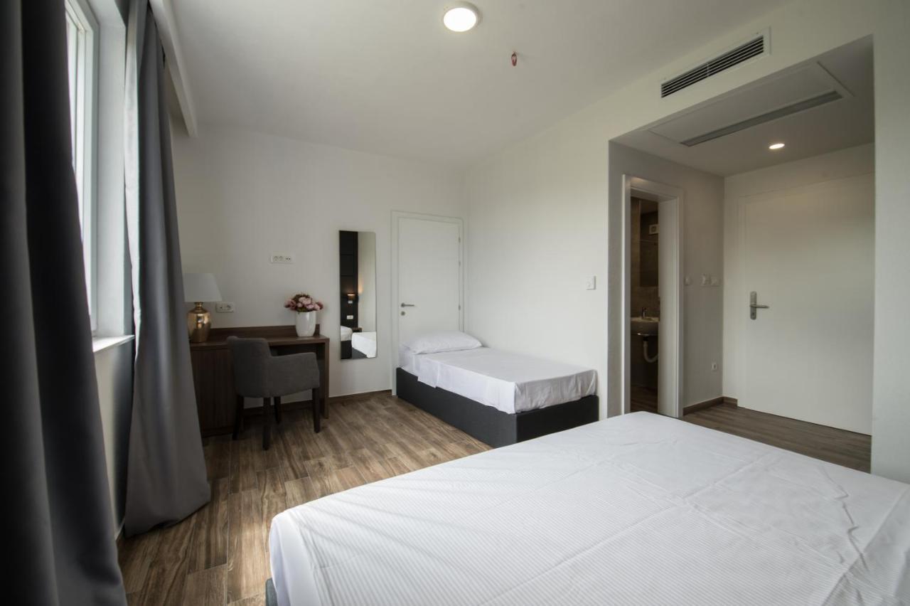 Hotel Tau เมจูโกเรีย ภายนอก รูปภาพ