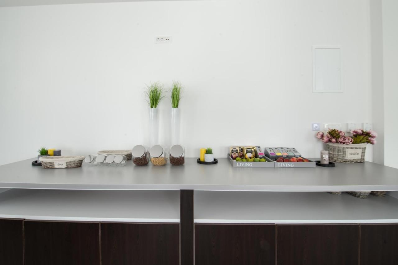 Hotel Tau เมจูโกเรีย ภายนอก รูปภาพ