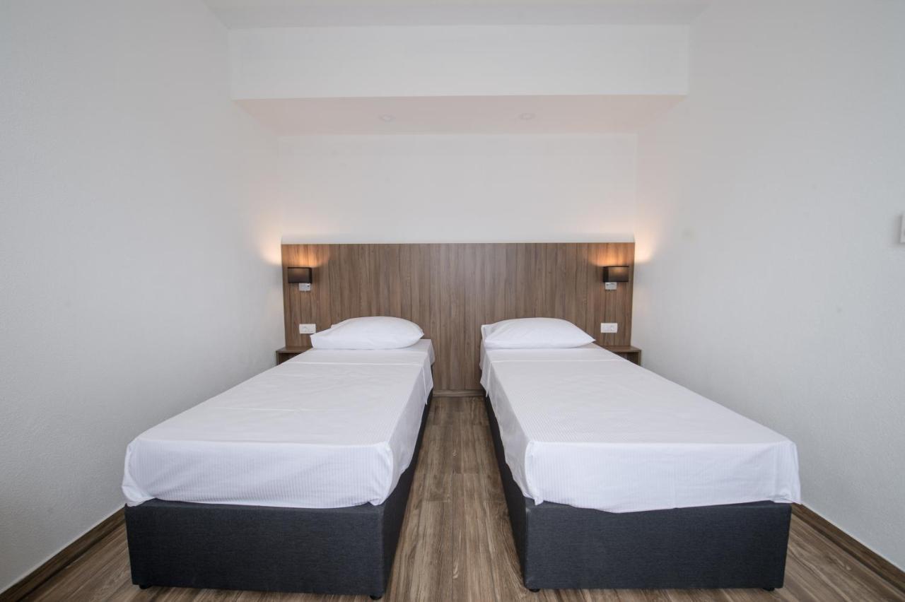 Hotel Tau เมจูโกเรีย ภายนอก รูปภาพ
