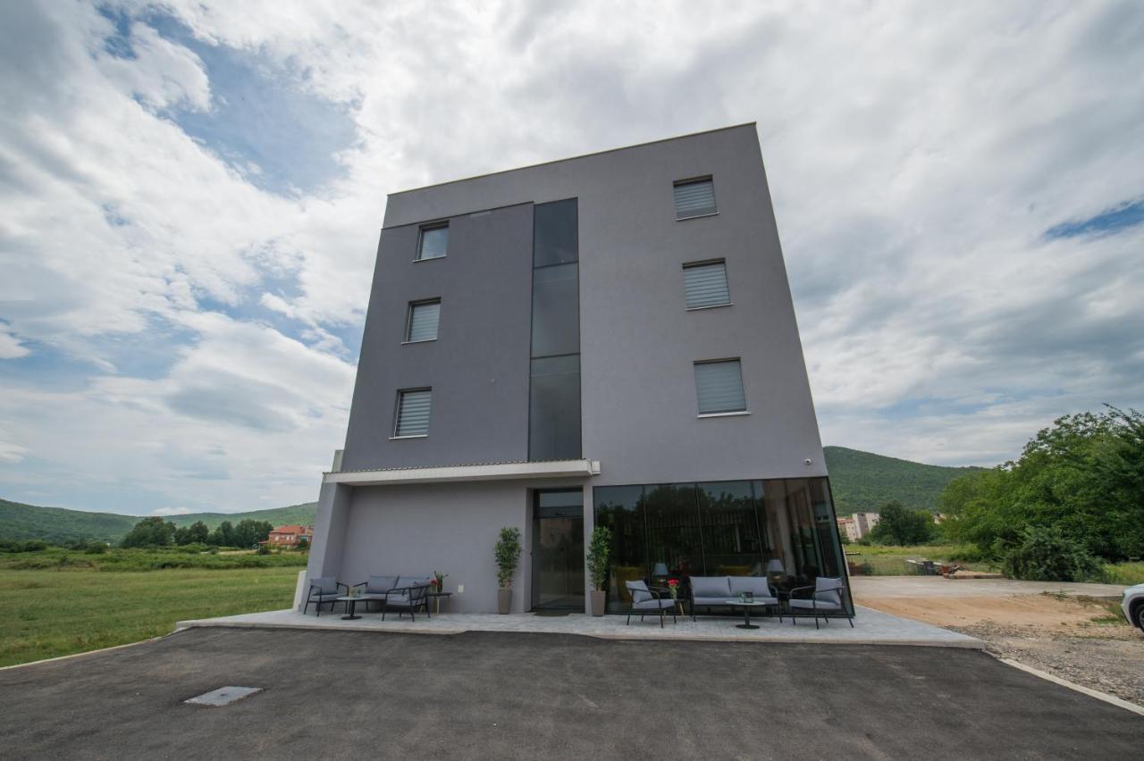 Hotel Tau เมจูโกเรีย ภายนอก รูปภาพ